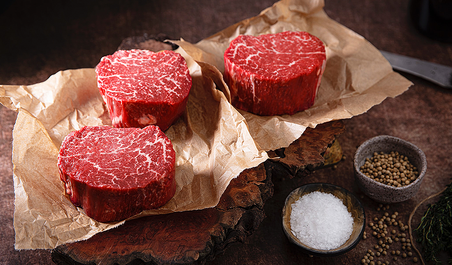 920x540 tips trimming beef tenderloin